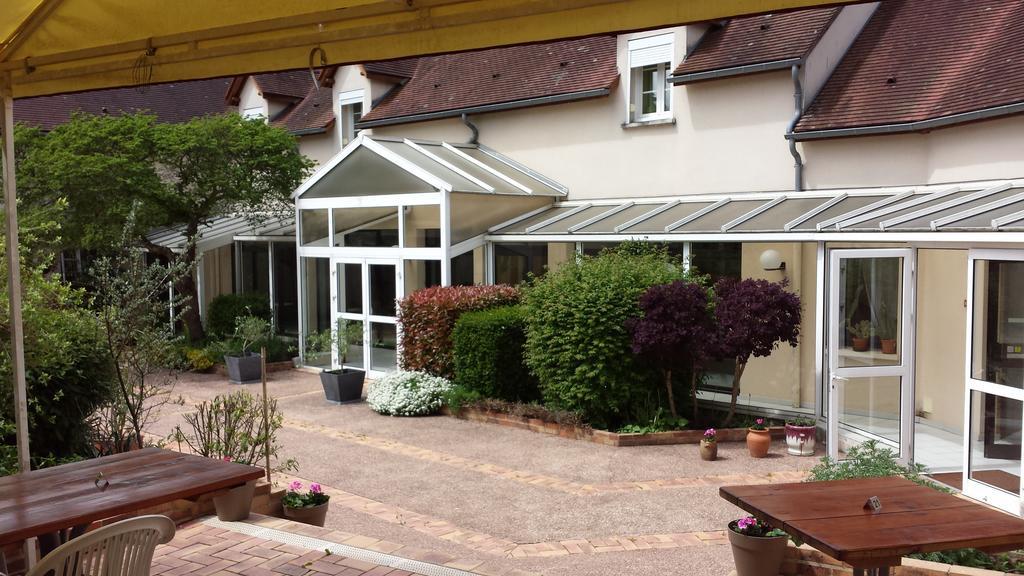 Logis Hotel "Ici M'Aime" Rouvray  Eksteriør billede