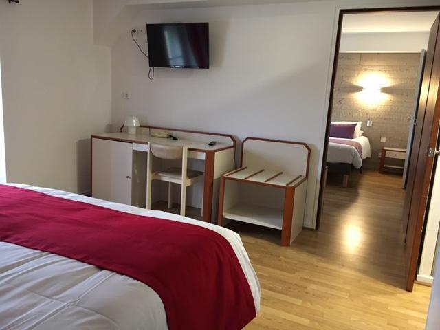 Logis Hotel "Ici M'Aime" Rouvray  Eksteriør billede