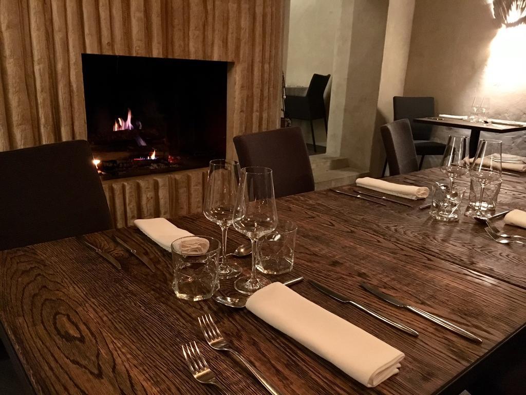 Logis Hotel "Ici M'Aime" Rouvray  Eksteriør billede