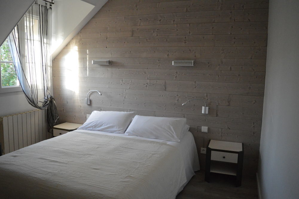 Logis Hotel "Ici M'Aime" Rouvray  Eksteriør billede