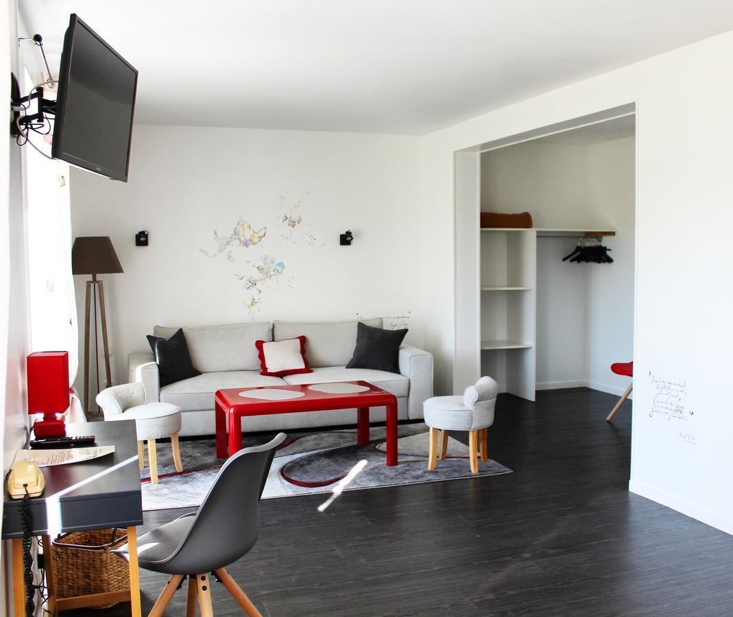Logis Hotel "Ici M'Aime" Rouvray  Eksteriør billede