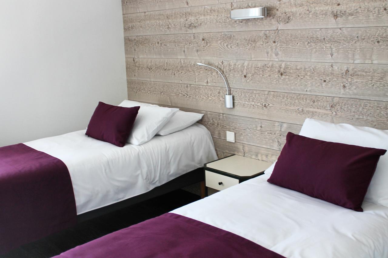 Logis Hotel "Ici M'Aime" Rouvray  Eksteriør billede