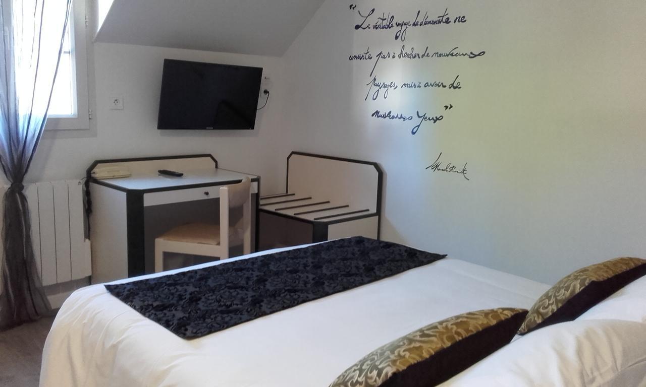 Logis Hotel "Ici M'Aime" Rouvray  Eksteriør billede