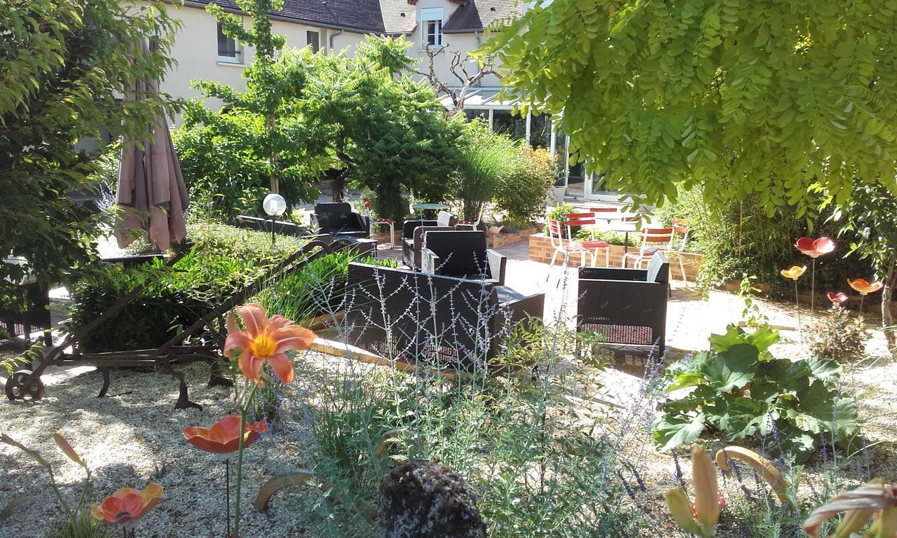 Logis Hotel "Ici M'Aime" Rouvray  Eksteriør billede
