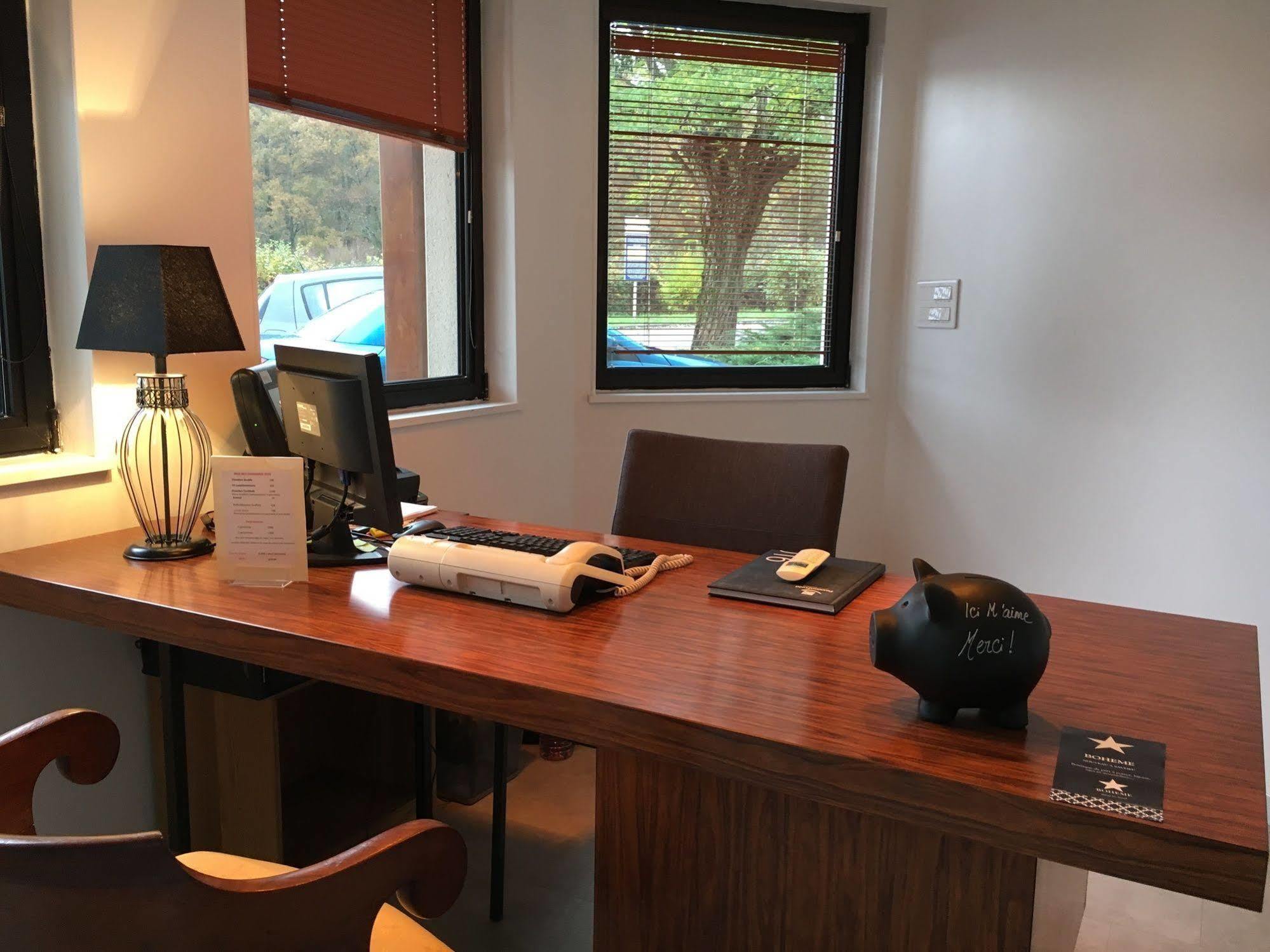 Logis Hotel "Ici M'Aime" Rouvray  Eksteriør billede